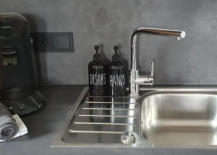 Moselnest -brauneberg - Freistehend - Klimatisiert בראונברג